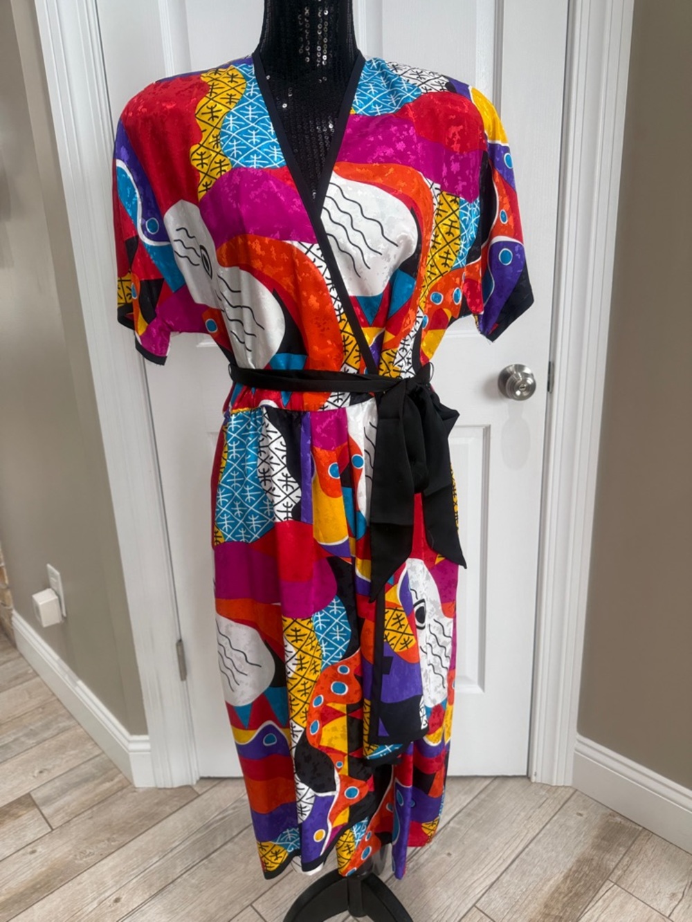 Vibrant Vintage Multicolor Abstract Maxi Wrap Dress with Black Sash
